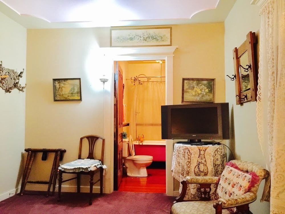 ג'יימסטאון The Palm Hotel מראה חיצוני תמונה