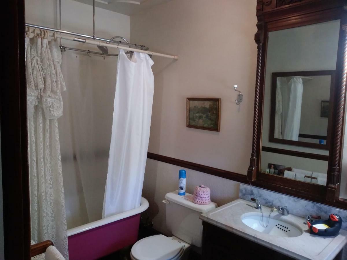 ג'יימסטאון The Palm Hotel מראה חיצוני תמונה