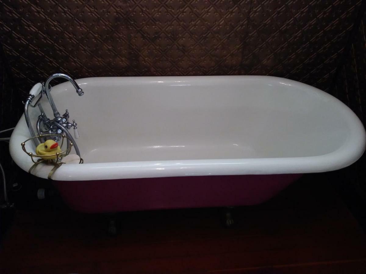 ג'יימסטאון The Palm Hotel מראה חיצוני תמונה
